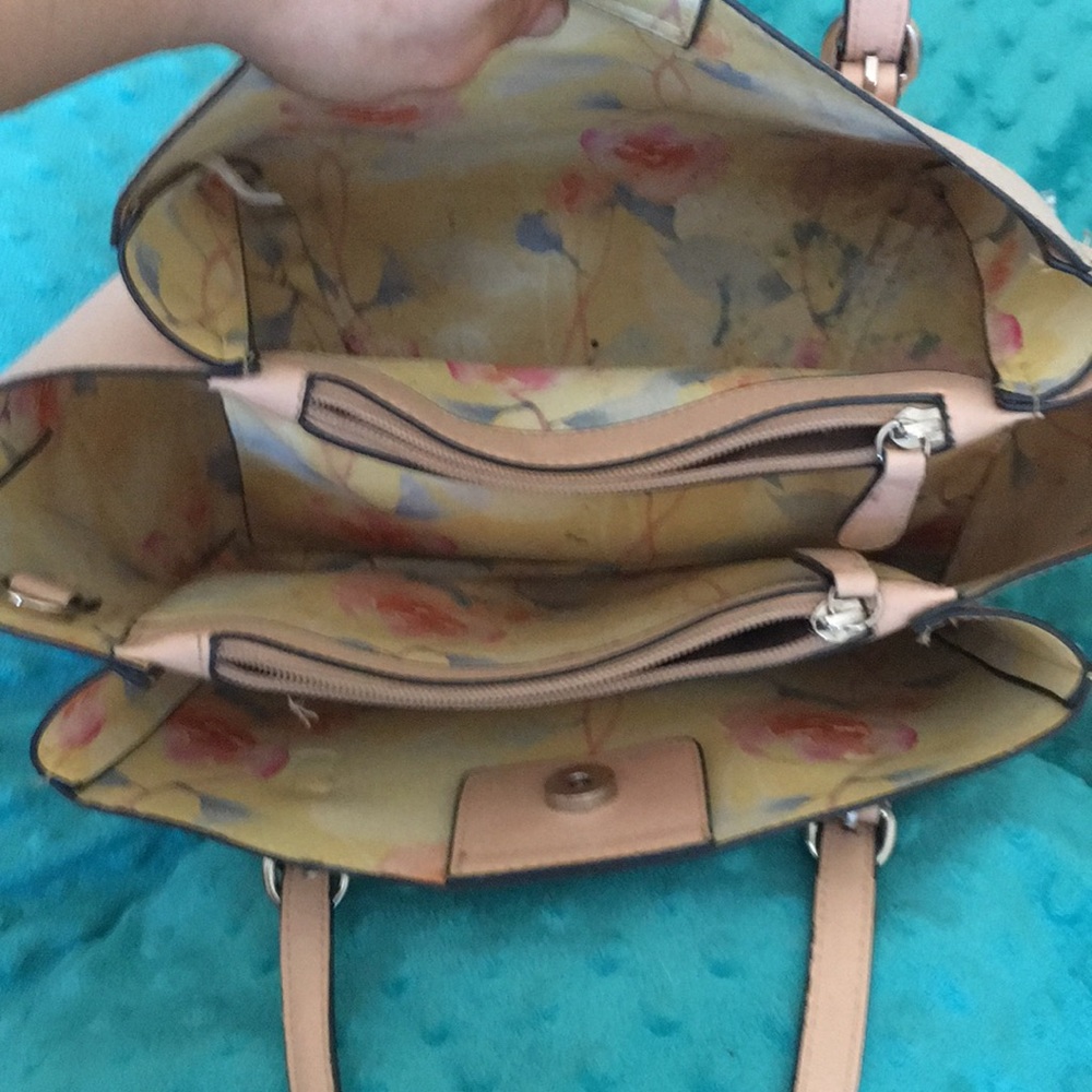 Purse - Picture 2 of 2
